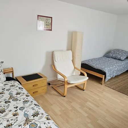 Im Apartment *
